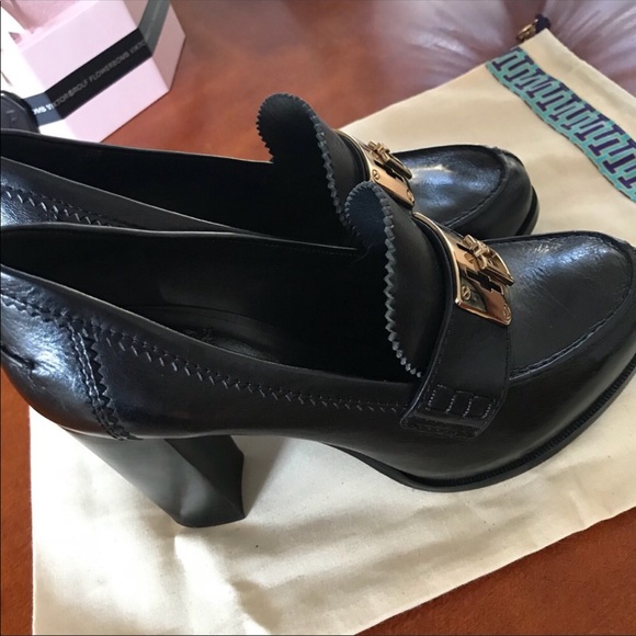 Authentic Tory Burch Shoes - Picture 3 of 10